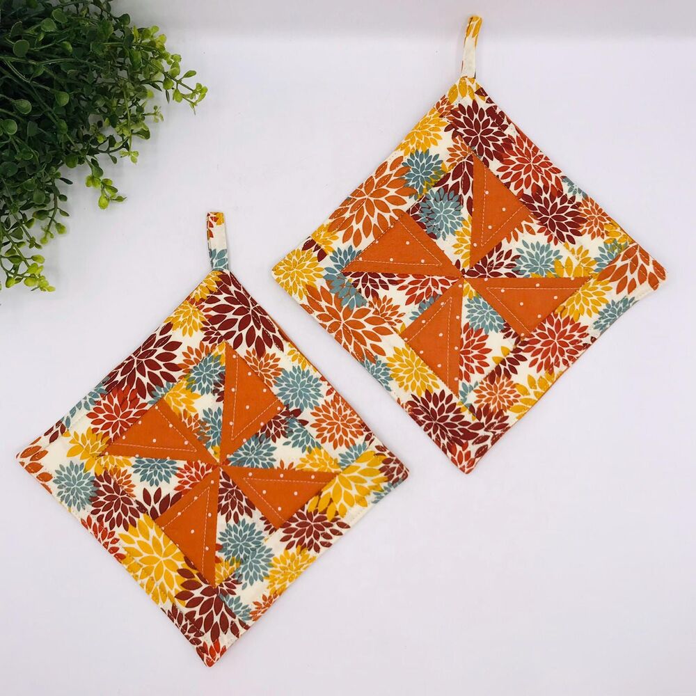 Set of 2, Square Potholder, Pinwheel Design, Fall Dahlias, Baking Gift Set Idea